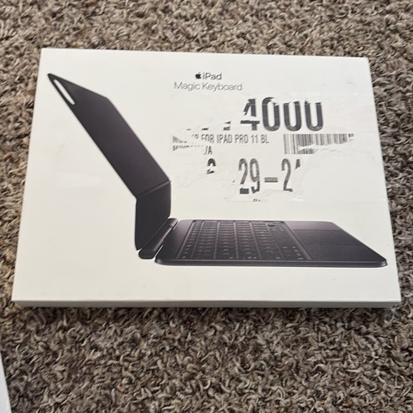 Apple Magic Keyboard 11“ for iPad Pro (M4 model) *Open Box* Black - Picture 9 of 10